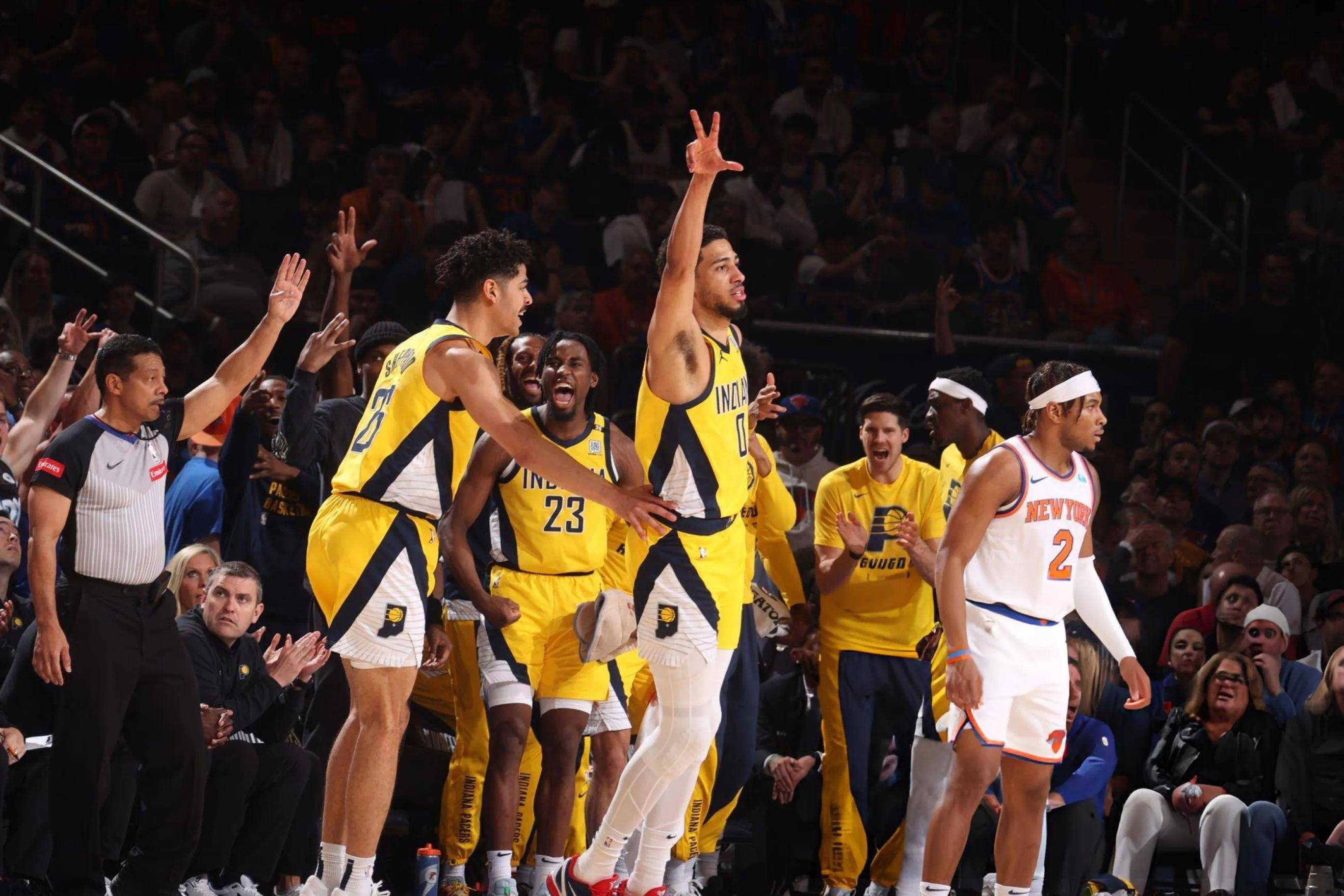 APP下载-字母哥在曼联比赛中比赛局势复杂，比赛规则变更引发热议！(林诗栋蒯曼比赛视频)