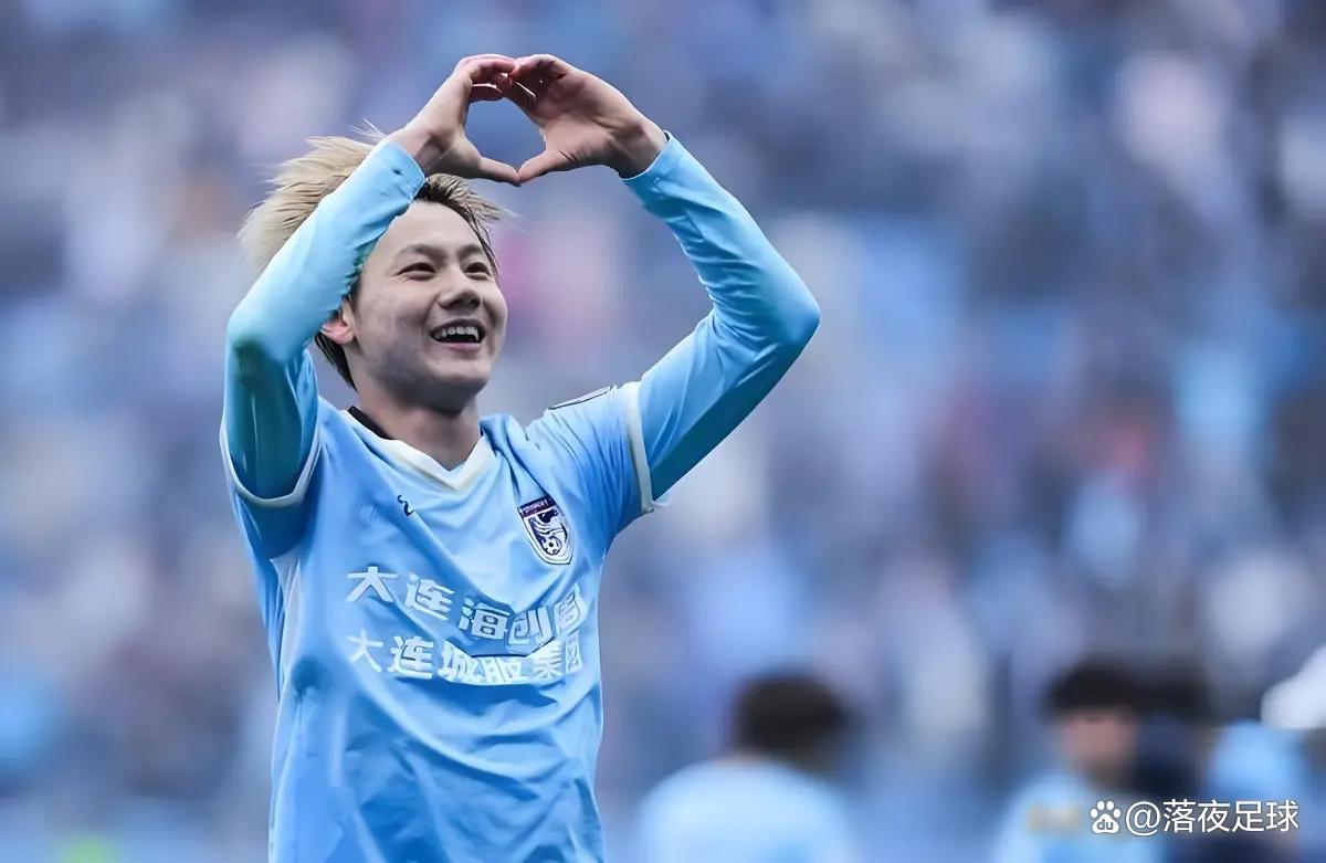 中国九游体育-足球半决赛焦点战：江畔迅豹队绝杀中原巨龙队，新星闪耀。本土核心状态回升的简单介绍