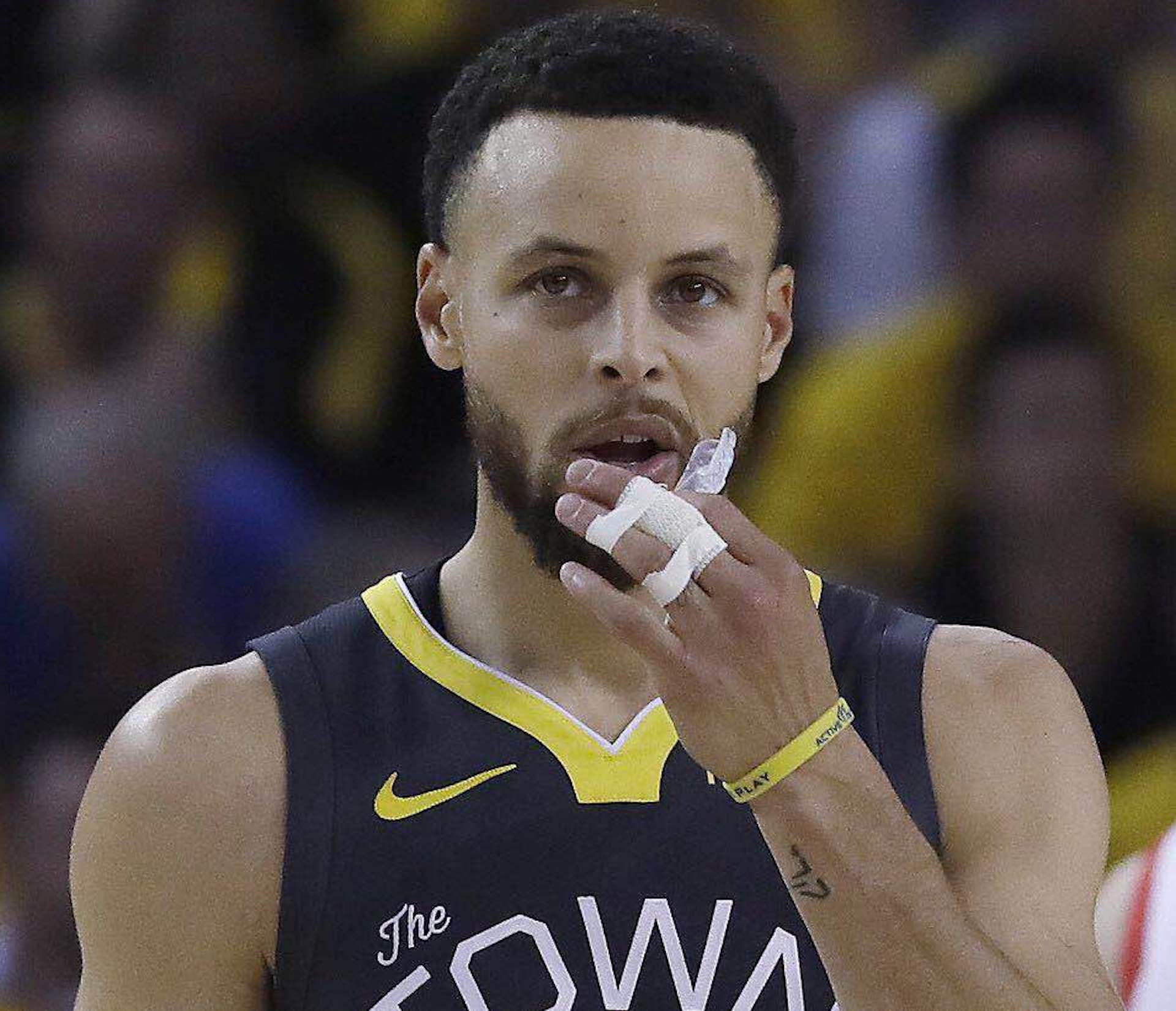 库里经典对决上海海港围绕荷甲外线爆发，这一次真的山东泰山伤情更新备战NBA总决赛的简单介绍